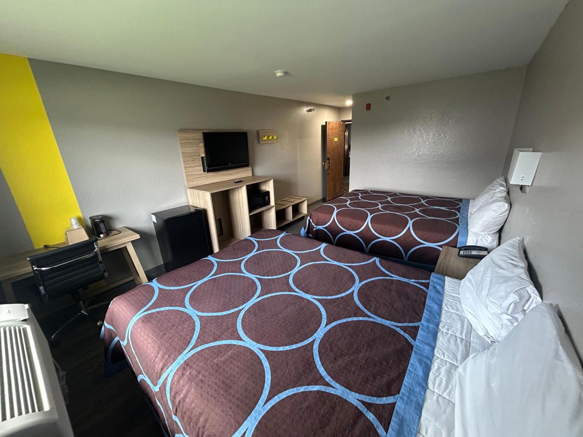 Super 8 By Wyndham Lewiston Auburn Area Hotell Eksteriør bilde